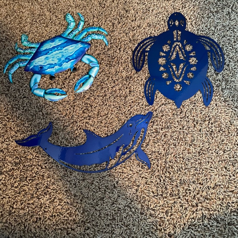 Metal coastal wall hangings